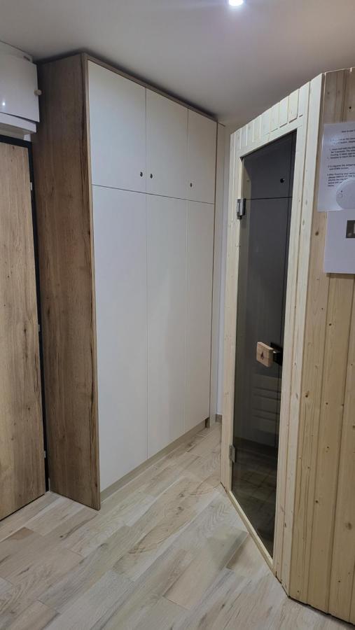 Apartman Nerudovka D 104, Finska Sauna, Garazove Stani Loučná pod Klínovcem Bagian luar foto